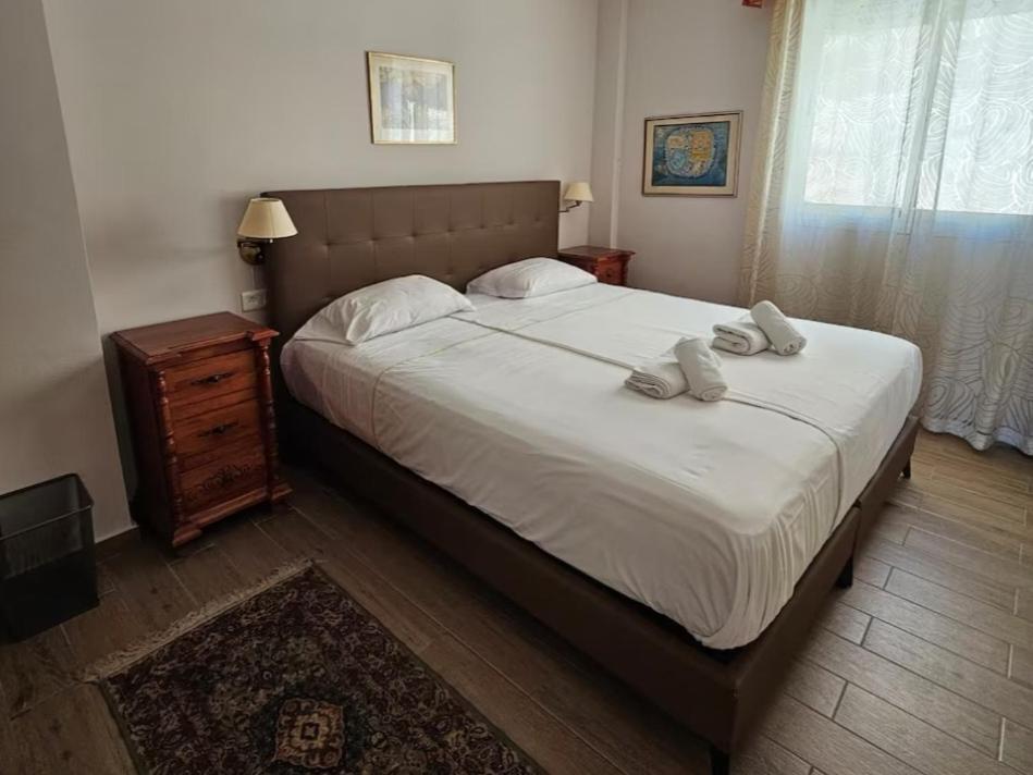Edificio Sol Apartment Нерха Екстериор снимка