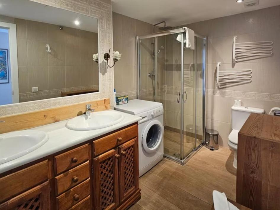 Edificio Sol Apartment Нерха Екстериор снимка