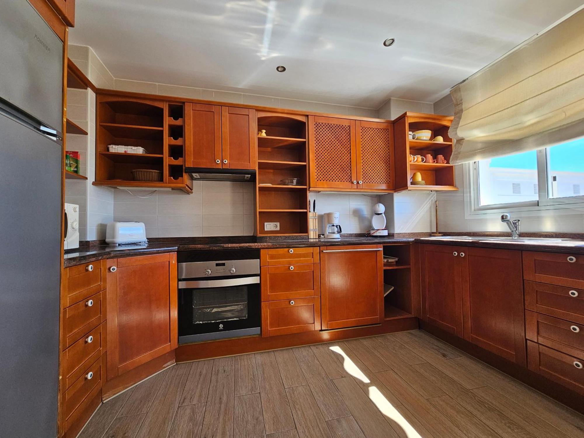 Edificio Sol Apartment Нерха Екстериор снимка