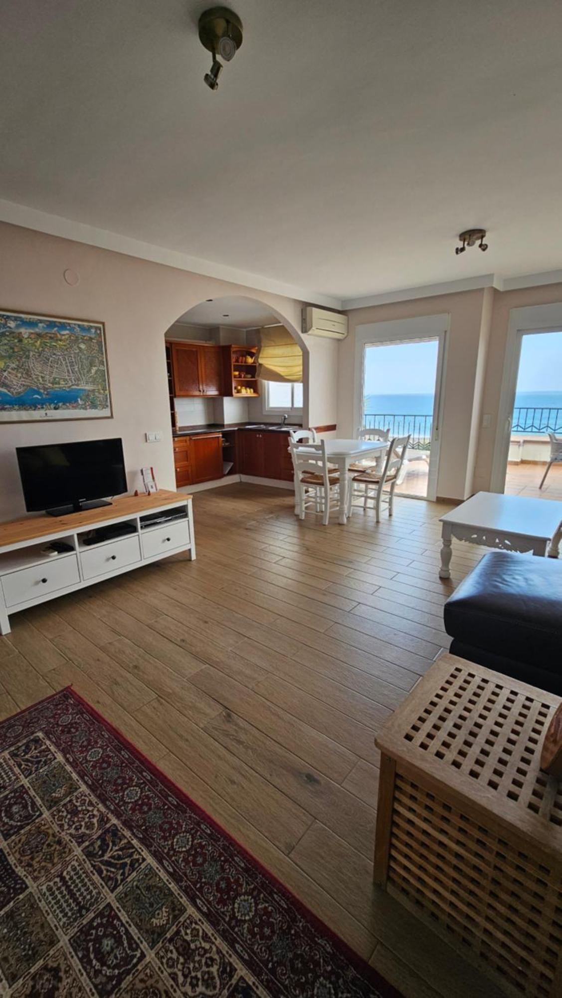 Edificio Sol Apartment Нерха Екстериор снимка