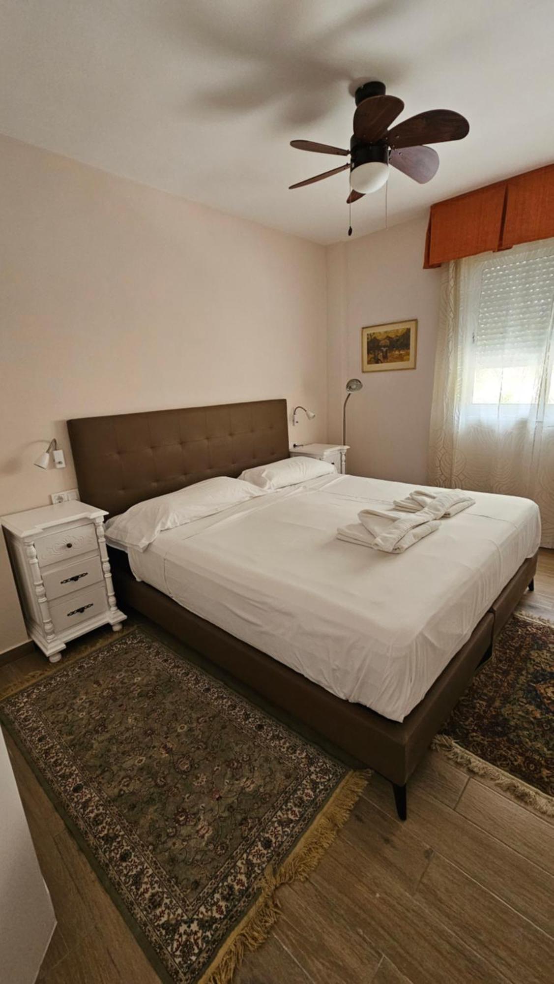 Edificio Sol Apartment Нерха Екстериор снимка